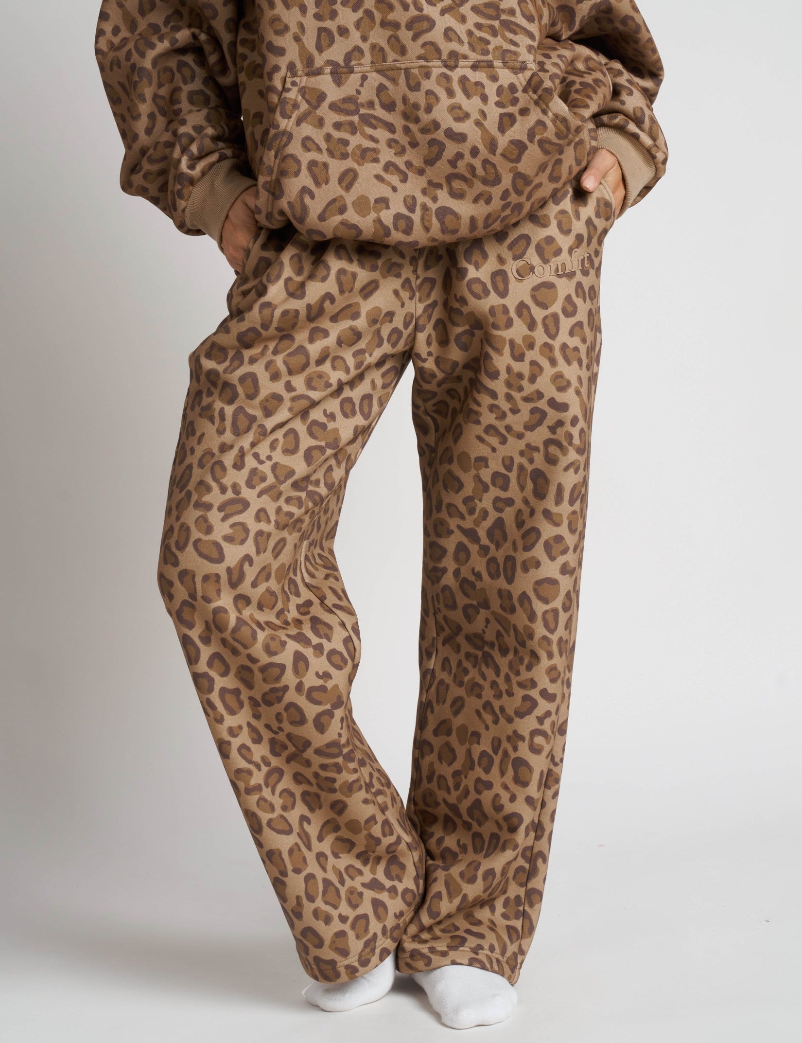 Minimalist Straight Leg Sweatpants