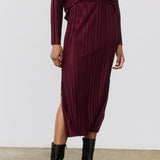Relaxed Pleated Skirt