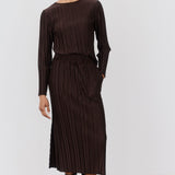 Relaxed Pleated Skirt